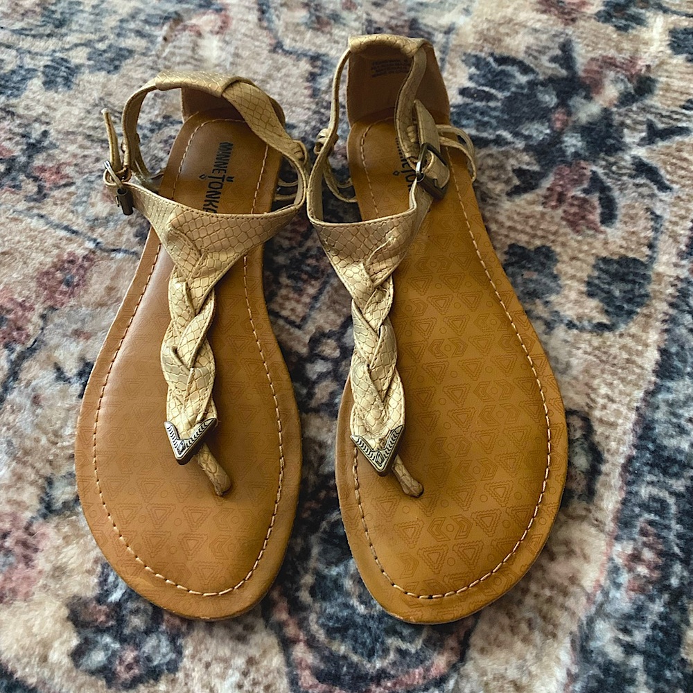 New With Out Tag Flip Flop, Minnetonka